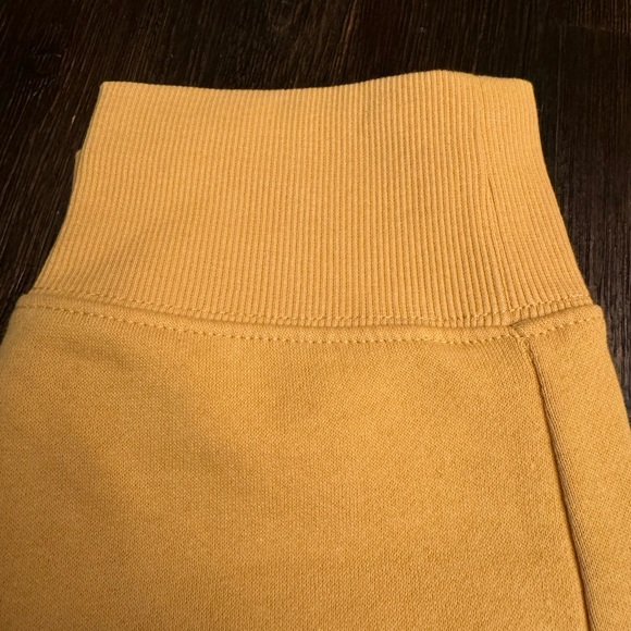 Amazon Essentials Mustard Yellow Joggers Women’s Size XL - Picture 2 of 5
